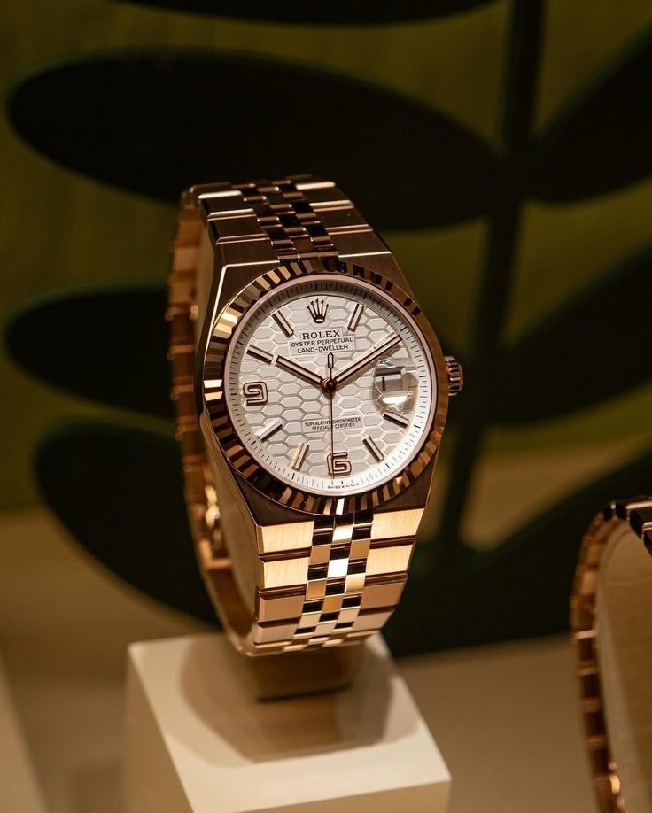 Montre automatique portant le nom Rolex – Élégance et style luxueux